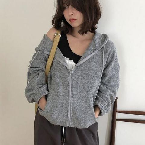 under-vi 外套