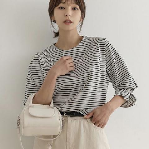ely-sia T-Shirt
